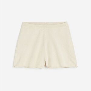 Cream knit shorts